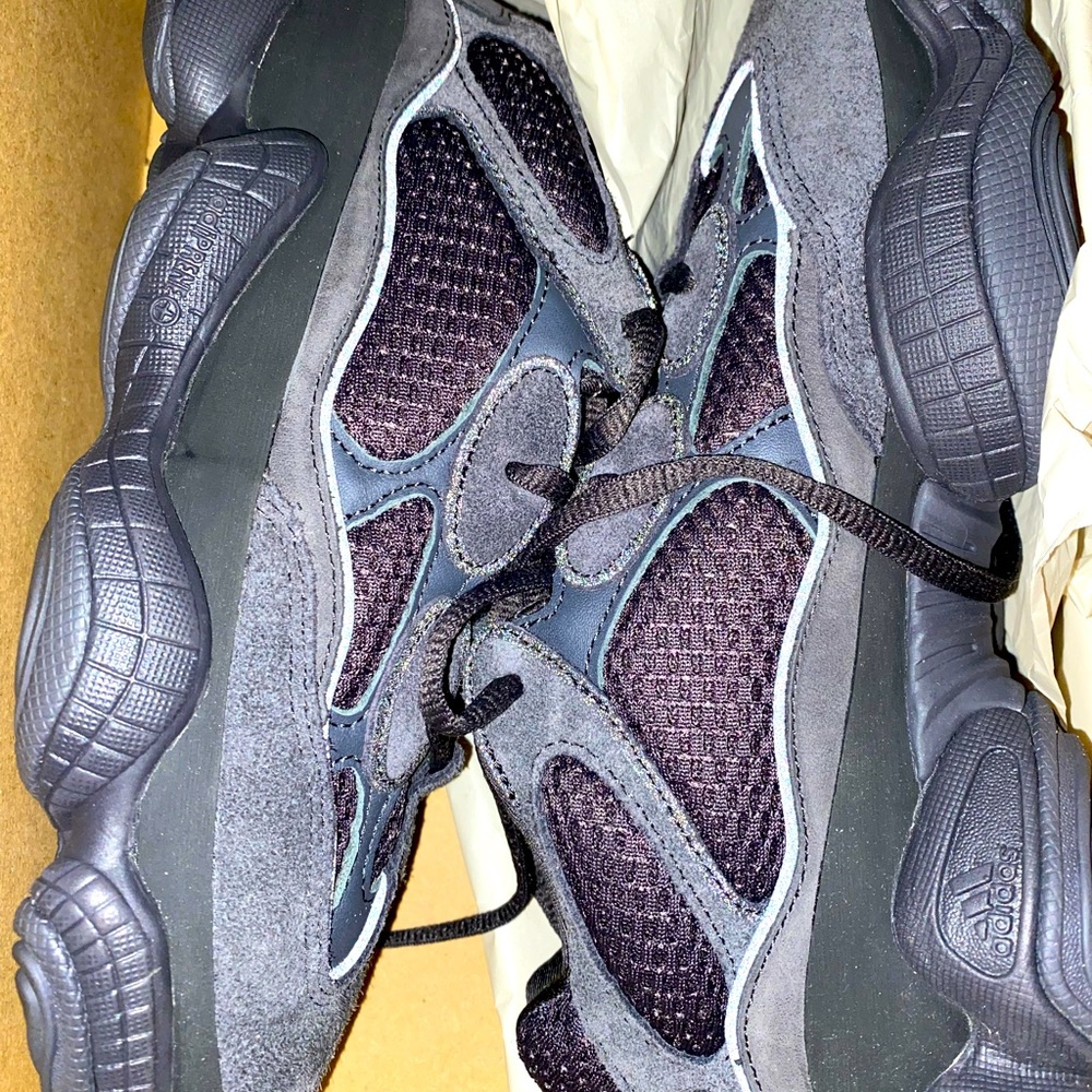 AUTHENTIC Yeezy 500 in Utility Black